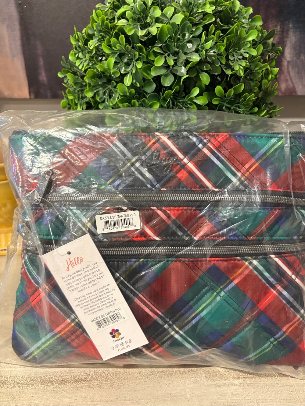 lug Dazxle Tartan Triple-Zip Cosmetic Pouch - Red Green Black NWT - Picture 7 of 10